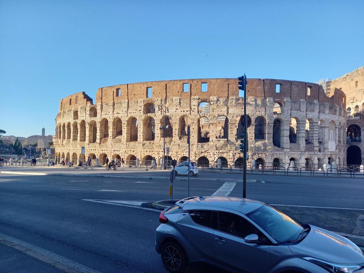 Colosseo Con Il Cuore Рим Экстерьер фото